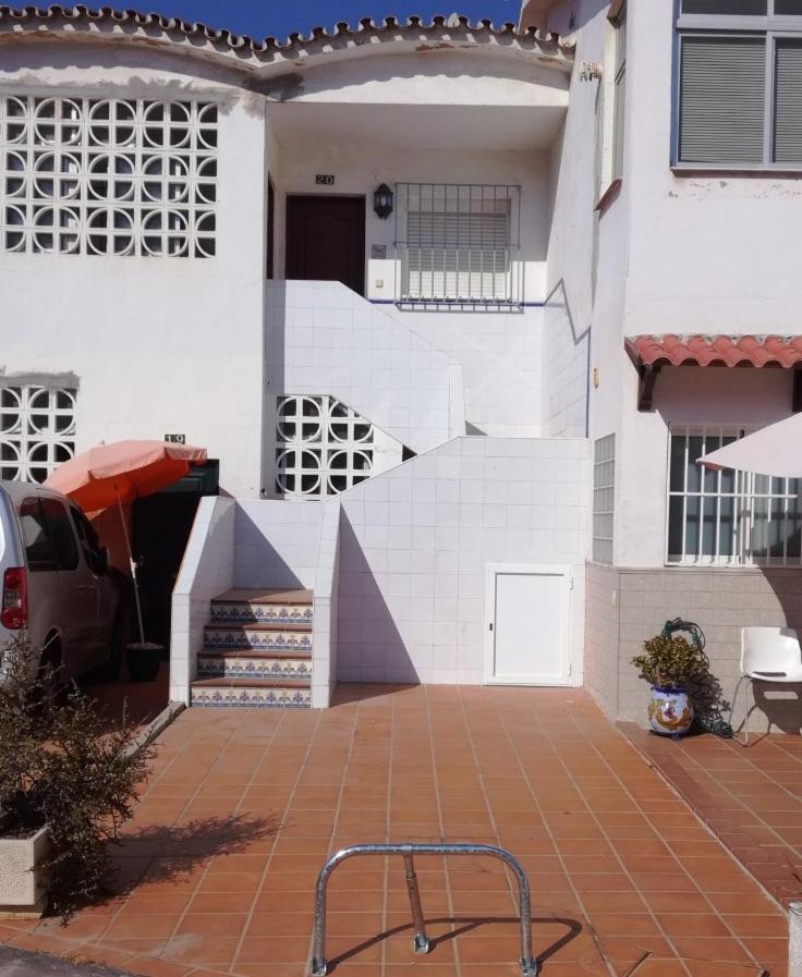 Bungalow Charo ตอร์เร เด เบนากาลบอน ภายนอก รูปภาพ